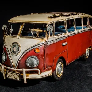 Benimar model Tessoro 496 typu półintegra